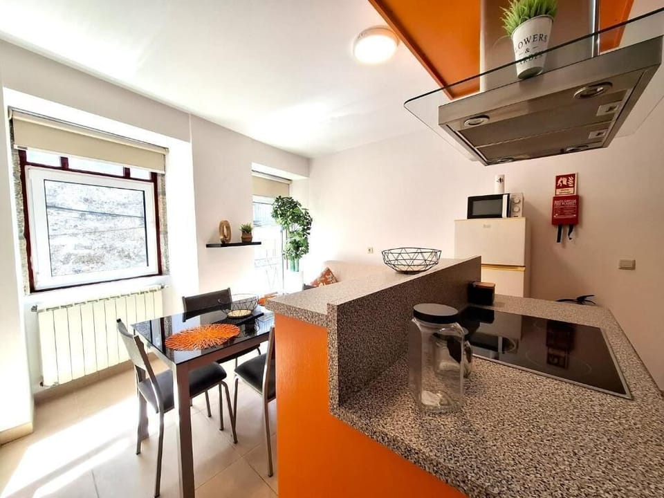 House, Pets Allowed | Dining