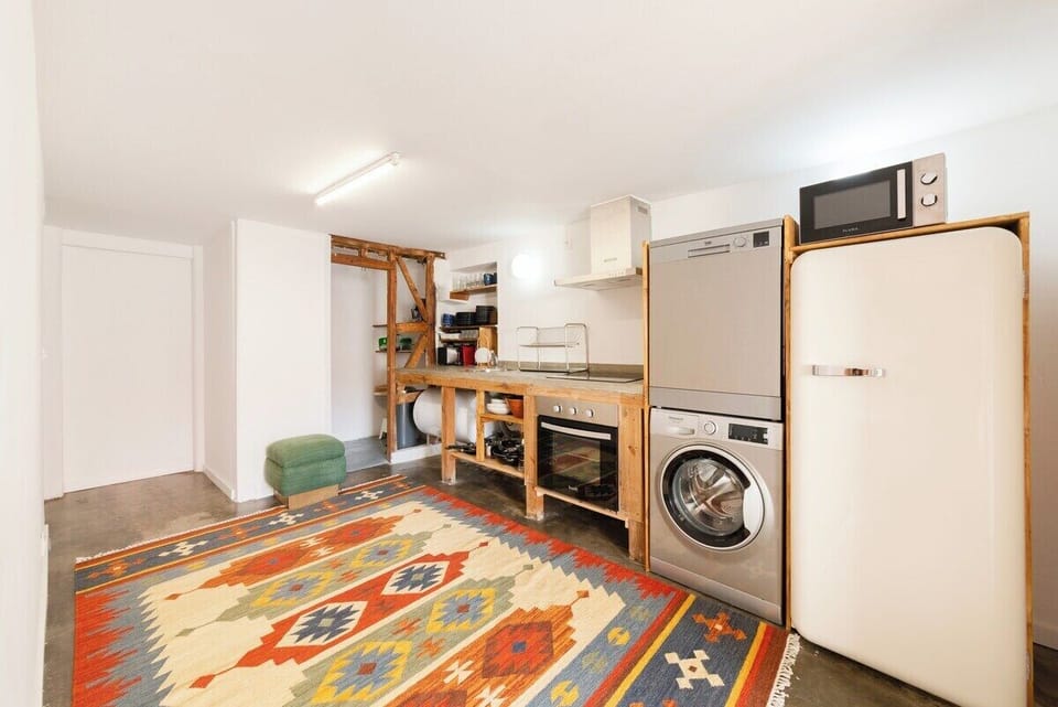 Roomy kitchen
