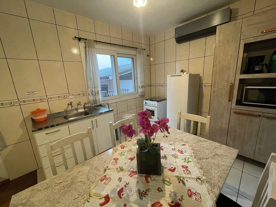 Apartment | Dining