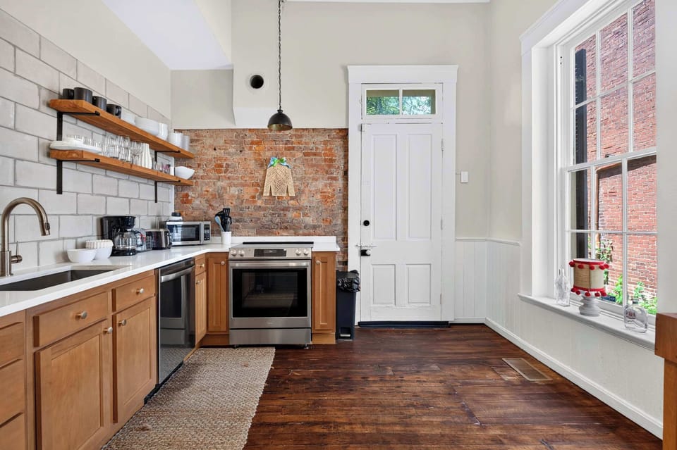 Kitchen: Make yourself at home in a spacious kitchen designed for easy meal prep, with modern appliances, useful cookware, and plenty of space for cooking and gathering.