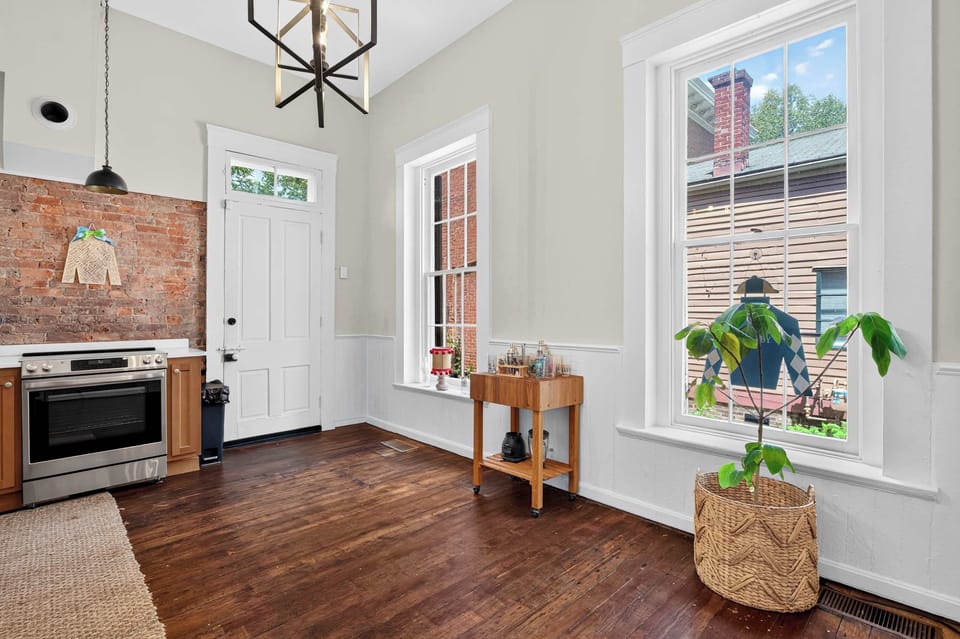 Kitchen: Make yourself at home in a spacious kitchen designed for easy meal prep, with modern appliances, useful cookware, and plenty of space for cooking and gathering.