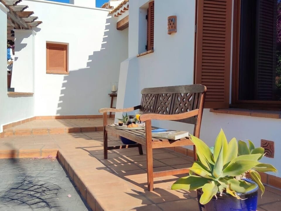 Private Pool & Sun loungers