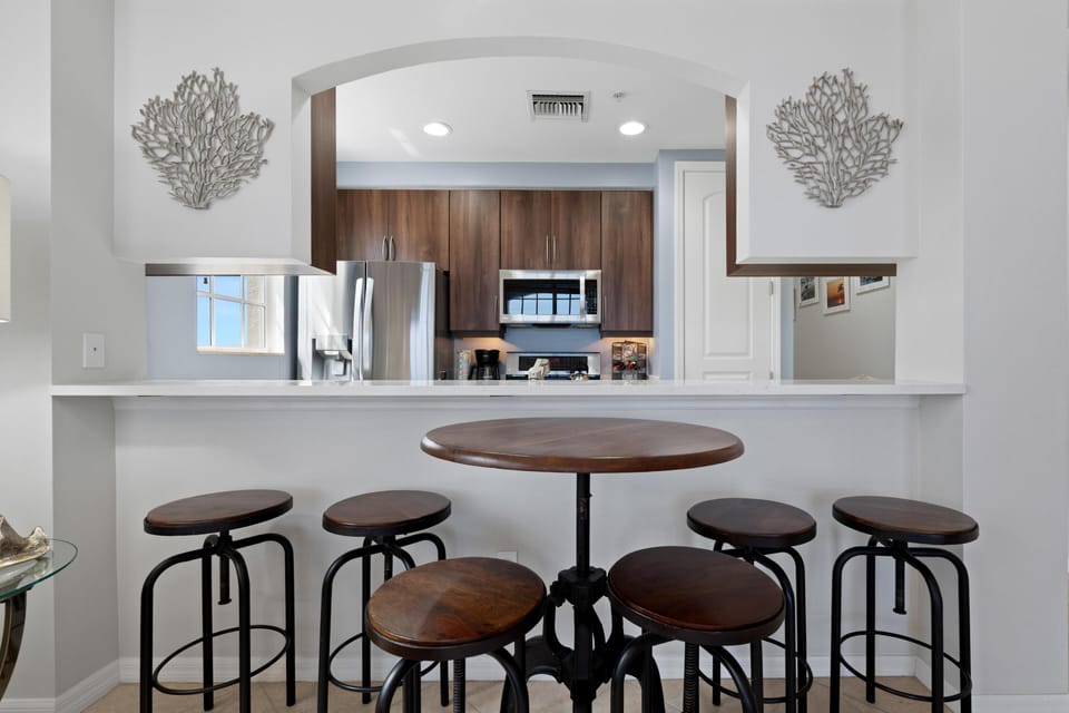 Condo, 1 Queen Bed with Sofa bed (White Cap Condo B201) | Dining
