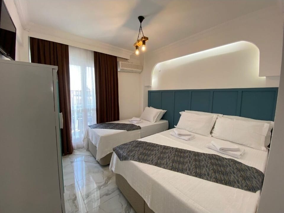 Standard Triple Room, Balcony | WiFi (free)