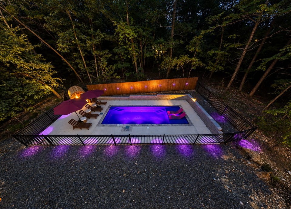 [Pool] Overhead layout of the pool area