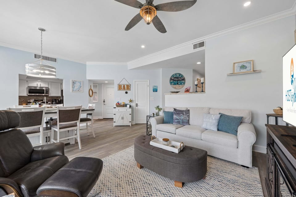 Grab a spot on the sofa, pull up a chair at the bar, or head straight to the dining table.