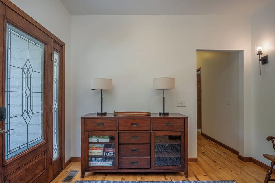 Entryway into Hallway