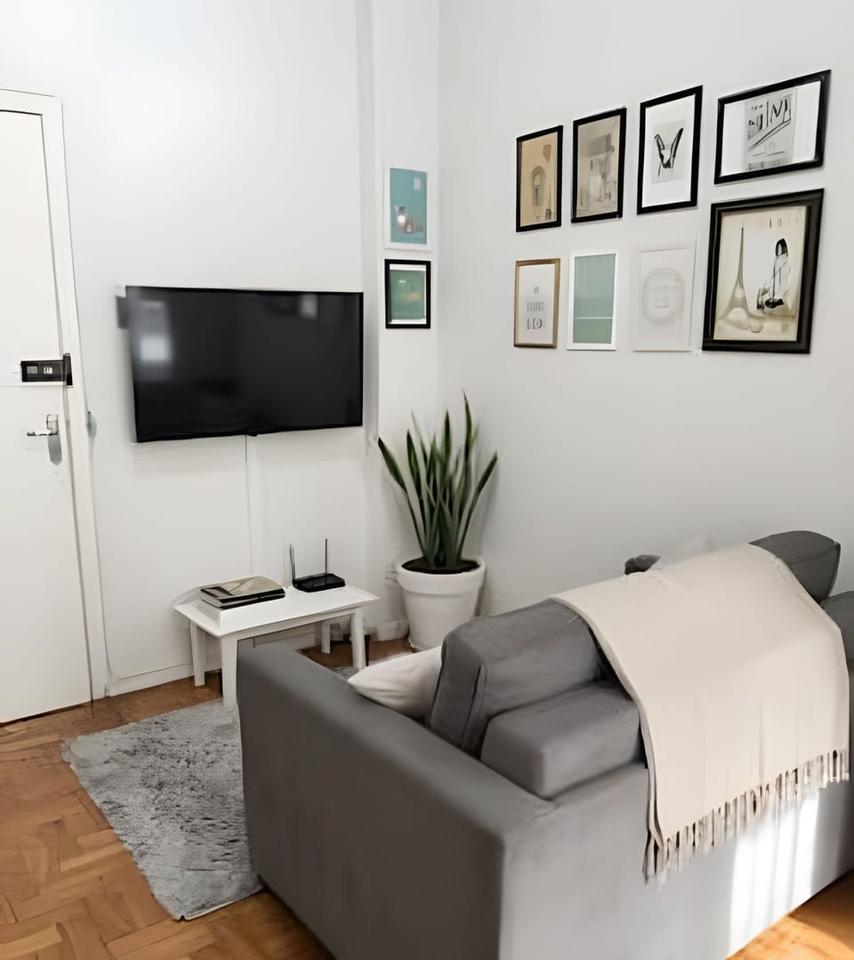 Basic Apartment | Living area | Flat-screen TV