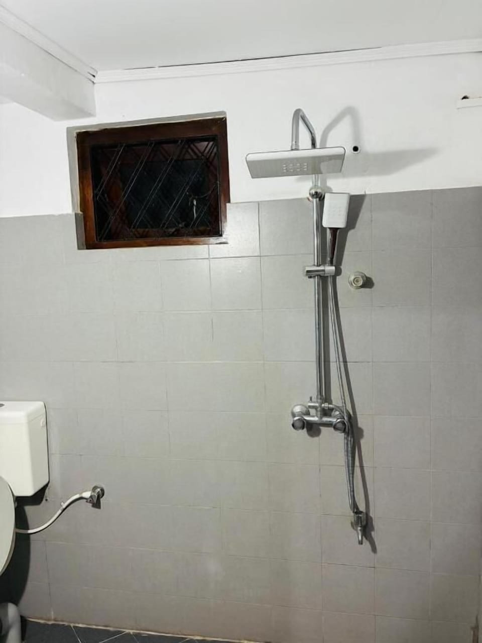 Comfort Double or Twin Room, Garden View | Bathroom | Shower, towels, soap, shampoo