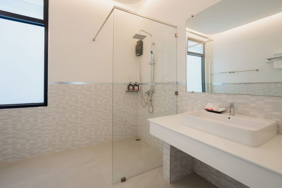 Exclusive Villa, Ocean View | Bathroom | Shower, hair dryer, towels, soap