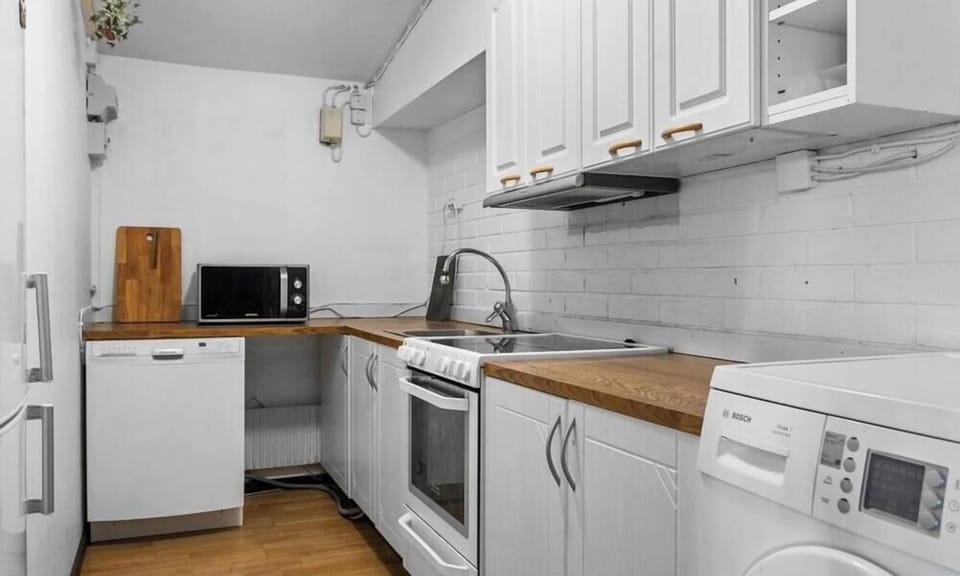 Apartment, 2 Bedrooms, Accessible | Laundry