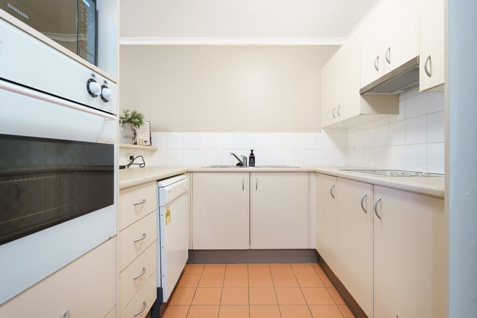 Whip up everything from a quick brekkie to a home-cooked dinner in the fully equipped kitchen, thoughtfully stocked for your stay.