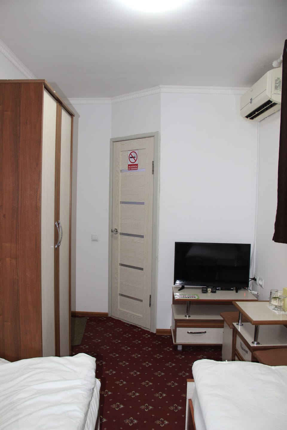 Standard Twin Room, Courtyard View | Laptop workspace, WiFi (free)