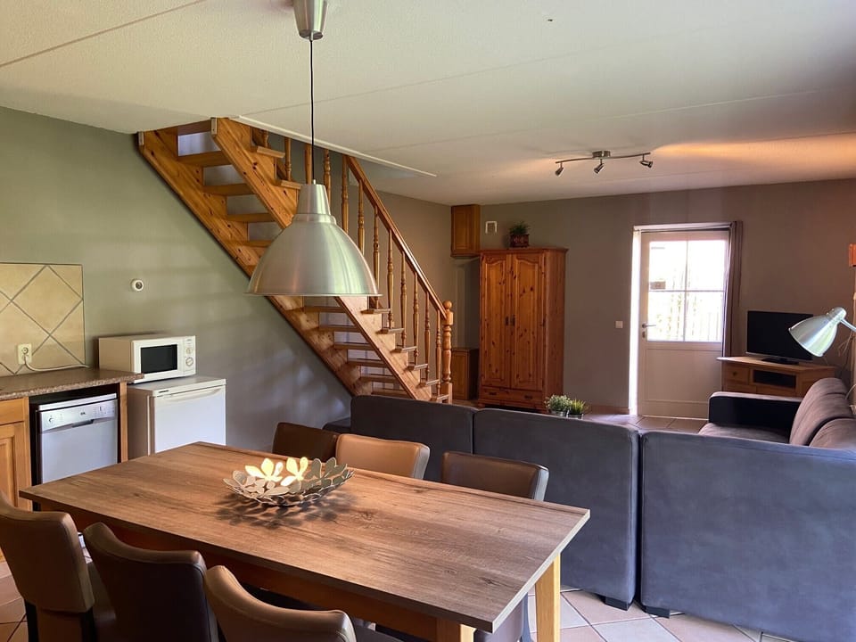 Vacation Home | Desk, cribs/infant beds, rollaway beds, free WiFi