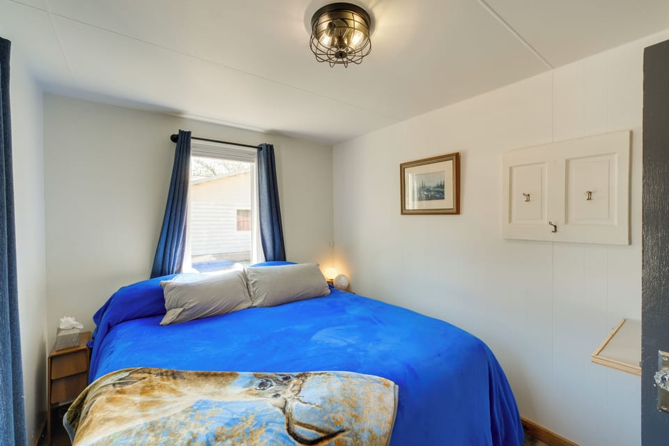 Bedroom 1 | King Bed