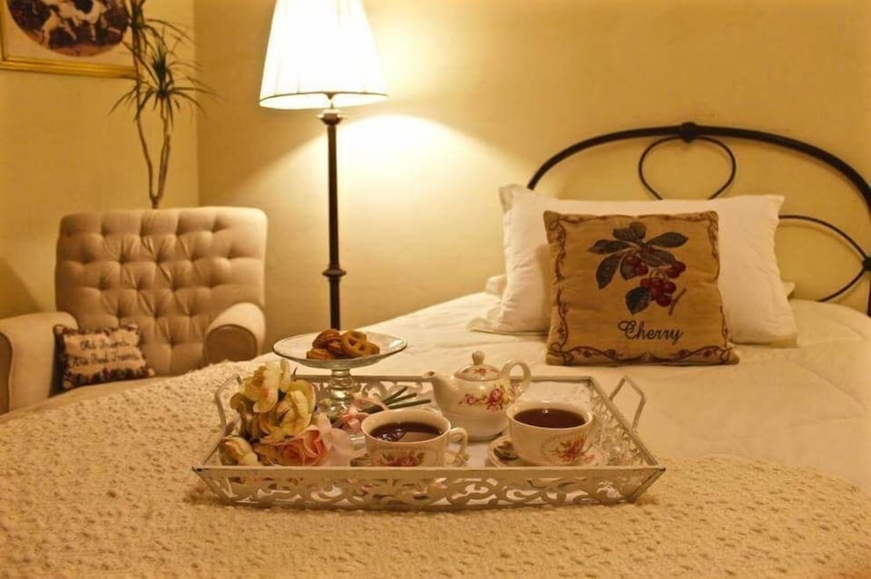 1 bedroom, premium bedding, soundproofing, free WiFi