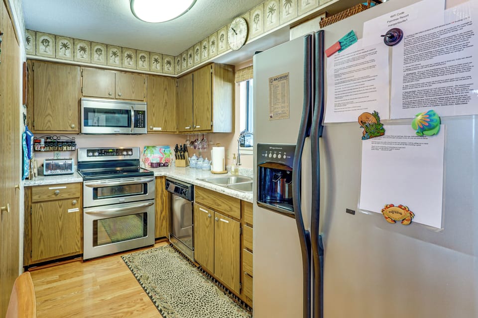 Kitchen | Drip & Keurig Coffee Makers