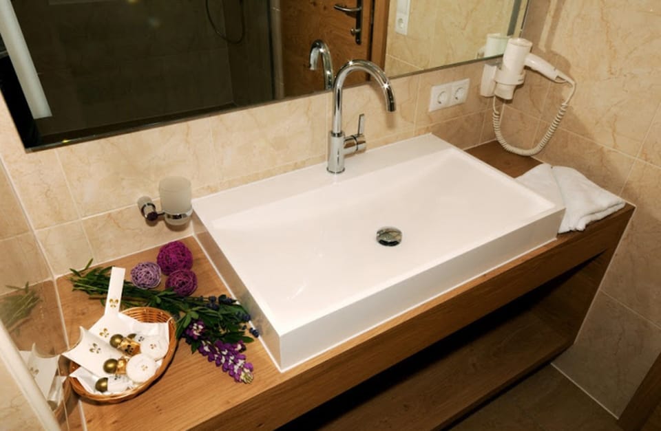 Junior Suite, Balcony, Mountain View | Bathroom sink