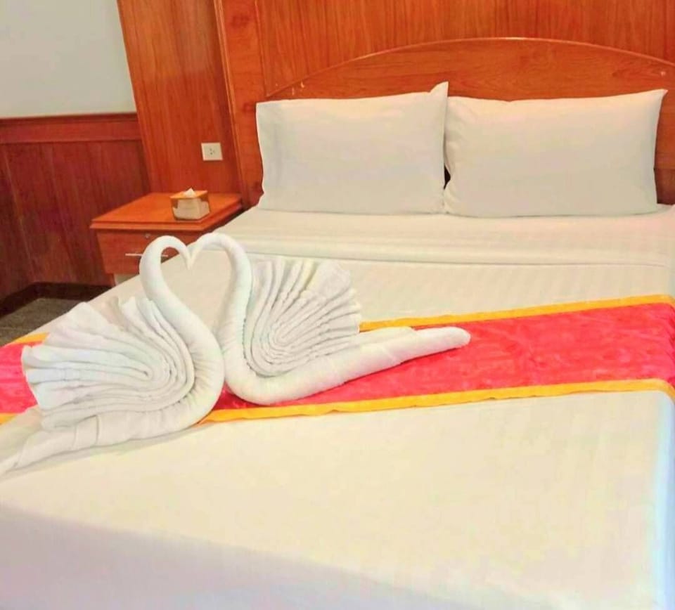 Standard Double Room | WiFi (free), bed sheets