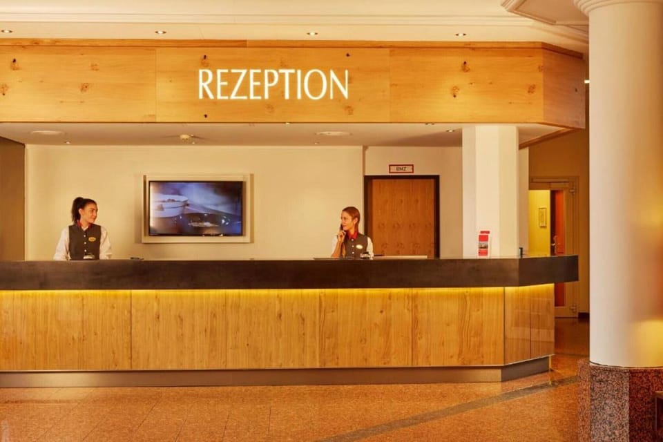 Entrance / Reception