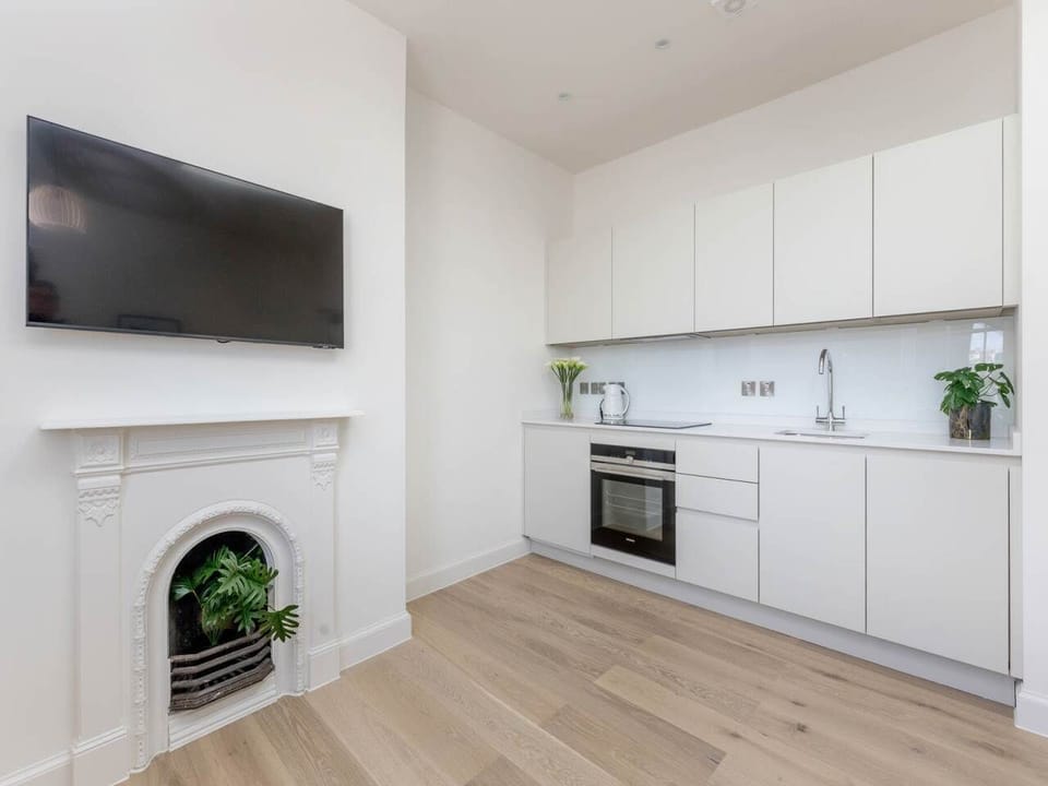 Apartment | Private kitchen | Oven, stovetop, dishwasher, toaster
