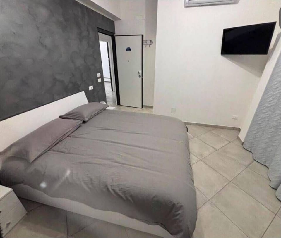 Double Room | In-room safe, desk, laptop workspace, soundproofing