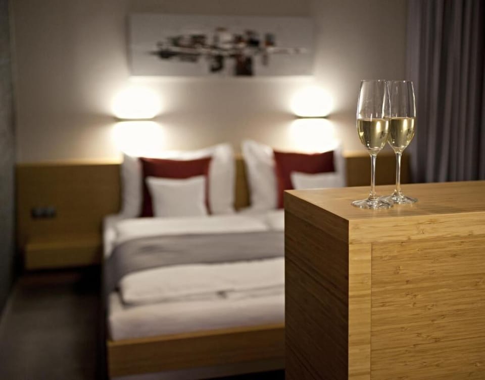 Premium Double Room, Balcony | In-room safe, WiFi (free)