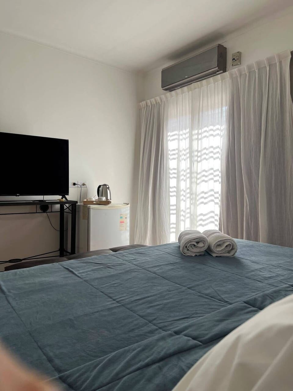 Standard Double or Twin Room, Patio, City View | WiFi (free)