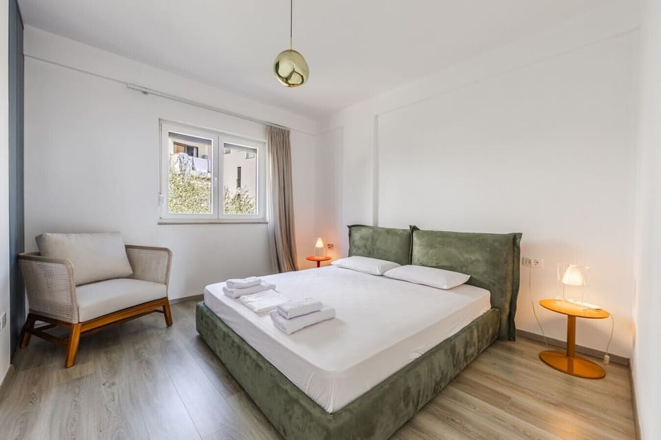 Bedroom 2 with a double bed (First floor)