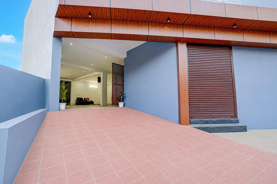 House | Reception