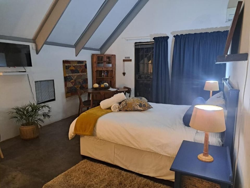 Room, 1 Bedroom, Smoking, Balcony | 1 bedroom
