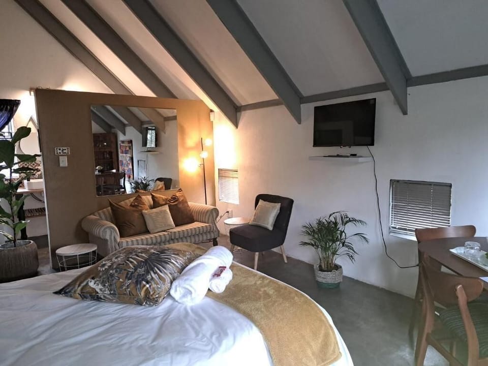 Room, 1 Bedroom, Smoking, Balcony | 1 bedroom