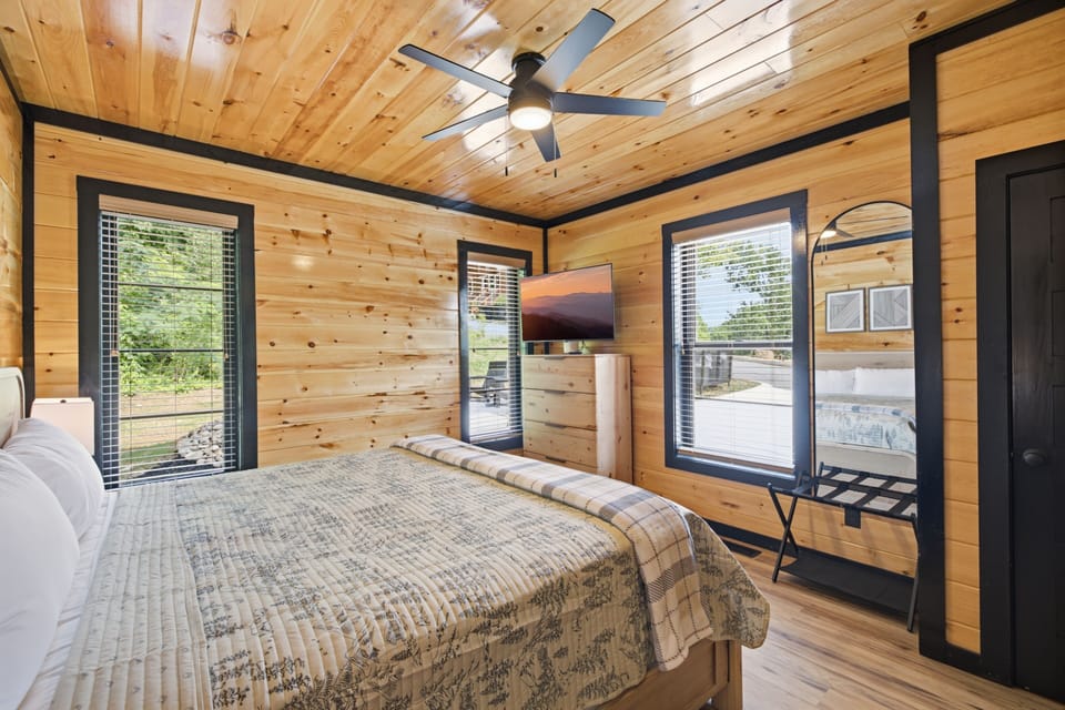 Cabin, 3 Bedrooms | 3 bedrooms, WiFi (free)