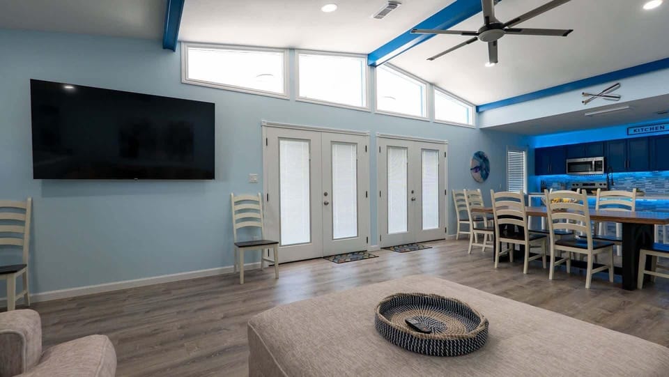 House, 5 Bedrooms | Interior