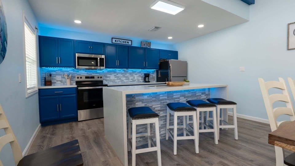 House, 5 Bedrooms | Private kitchen | Coffee/tea maker, fridge, oven, toaster