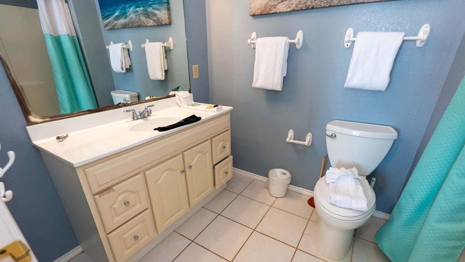New 3br Townhome, Heated Pool, Beach Steps Spi 3 Bedroom Apts House in South Padre Island