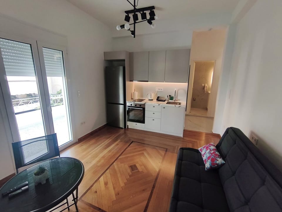Basic Apartment, Balcony, City View | WiFi (free)
