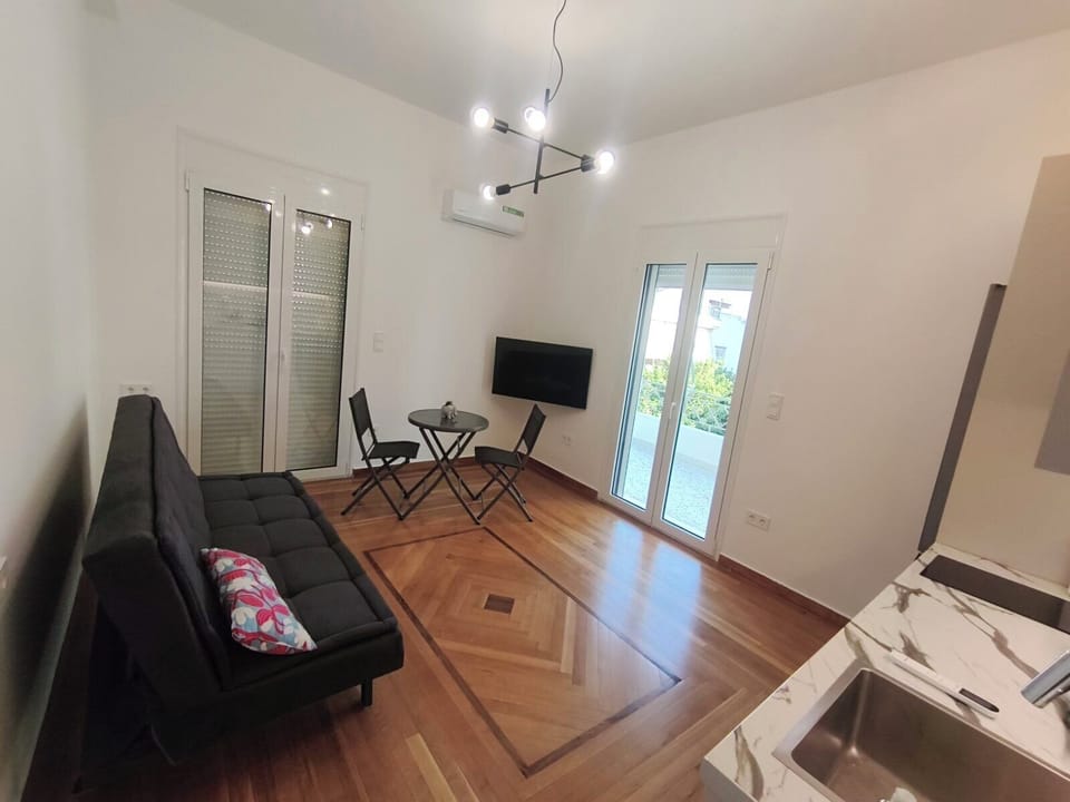 Basic Apartment, Balcony, City View | WiFi (free)