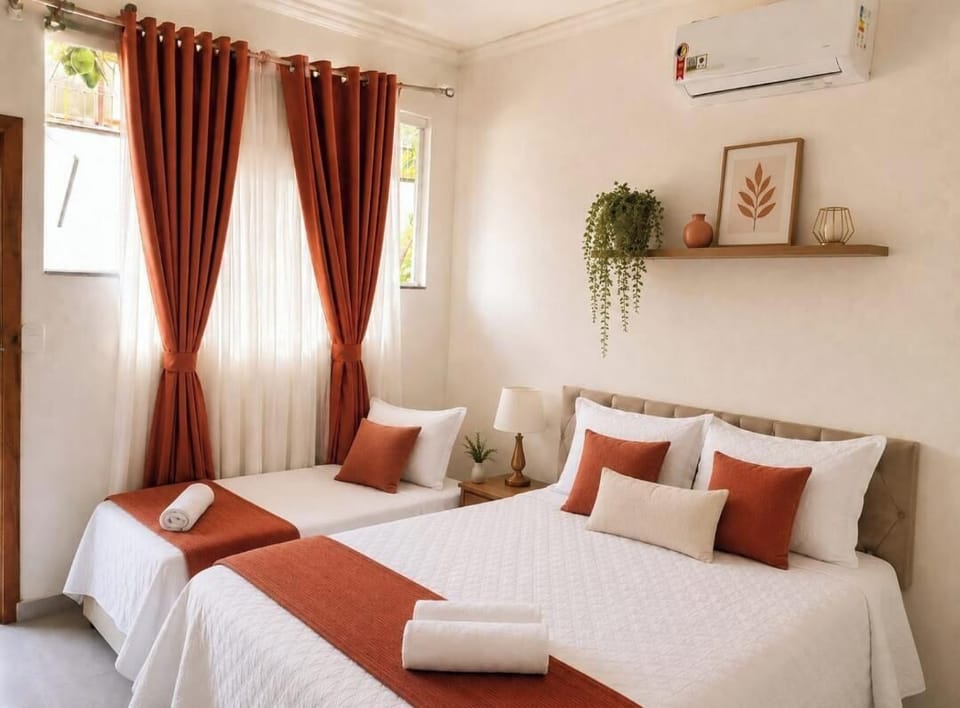 Deluxe Suite | WiFi (free), bed sheets
