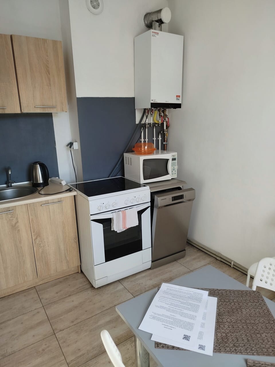 Apartment, 2 Bedrooms, Smoking | Interior