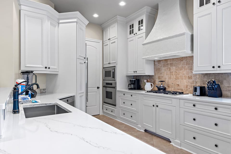 Fully Equipped Gourmet Kitchen with Premium Finishes