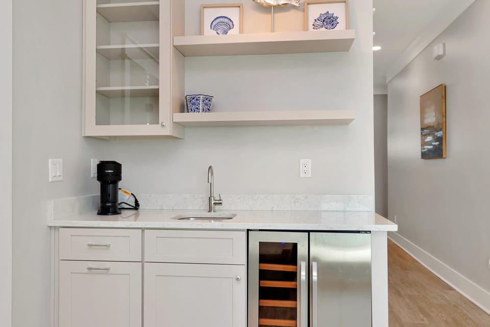 House, Multiple Beds (Windward Crest) | Interior