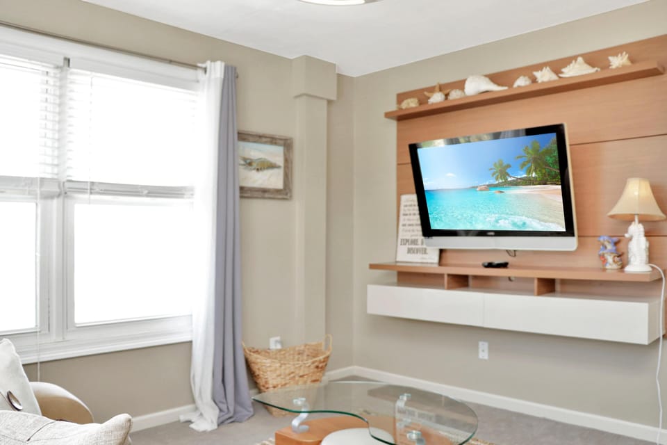 House, Multiple Beds (Pelican Way) | Interior