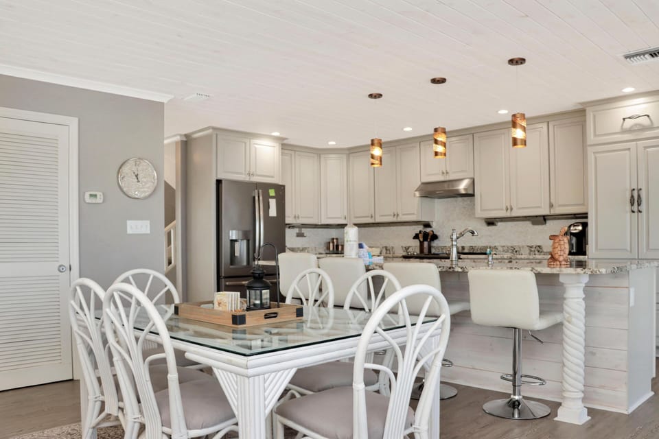 House, Multiple Beds (Pelican Way) | Dining