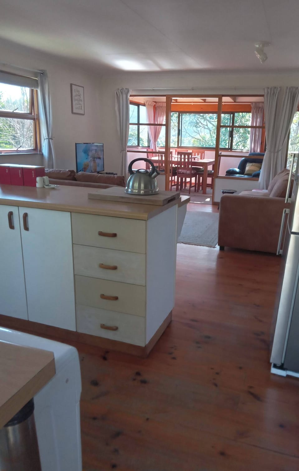 House, 2 Bedrooms, Balcony | Living area | Books