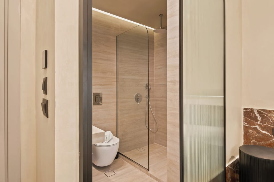 Standard Double Room | Bathroom | Slippers