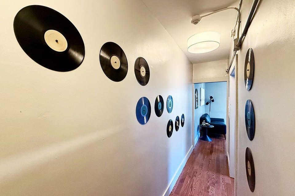 Deluxe Apartment, 2 Bedrooms, Non Smoking, Kitchenette | Premium bedding, memory foam beds, in-room safe, laptop workspace