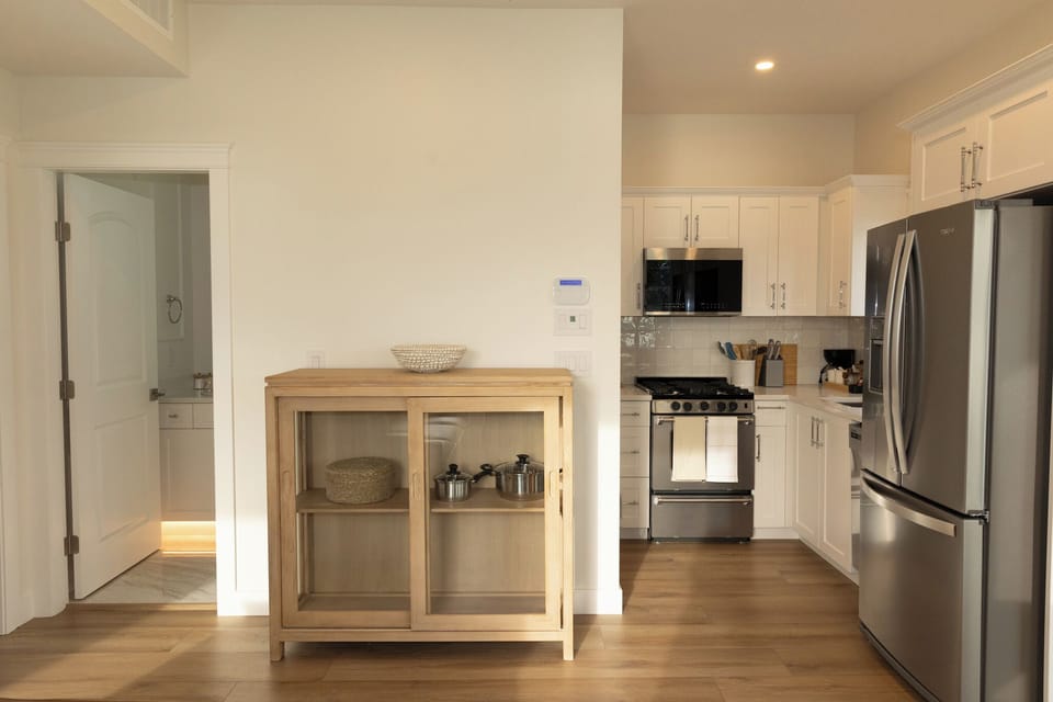 Exclusive Villa, Lake View | Private kitchen | Coffee/tea maker, full-size fridge, microwave, oven