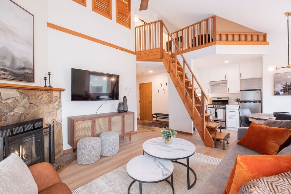 Living area: Wood burning fireplace