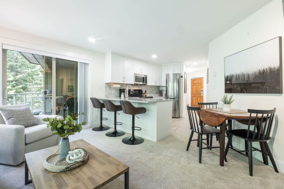 Living and dining area